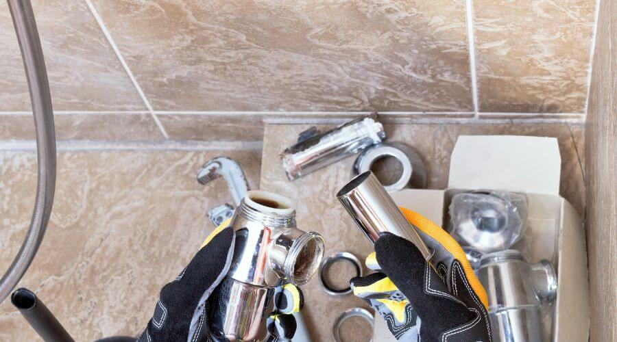 Professional gutter cleaning in Pearsall, TX